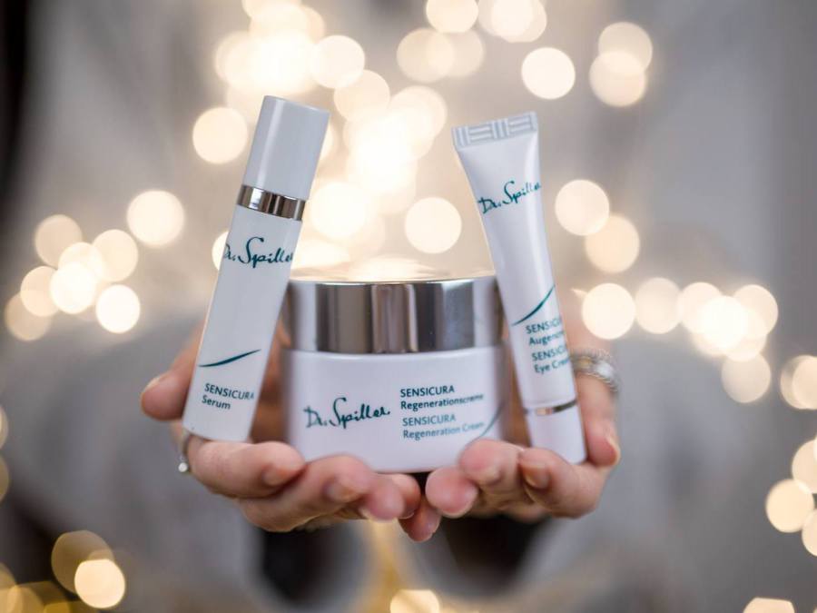 Xu hướng chăm sóc da mùa đông giúp da ẩm mượt, căng mướt 2025