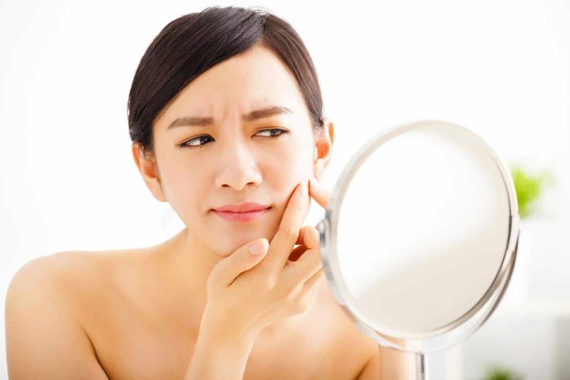 Skincare mùa thu cho da mụn 5 bước chăm sóc da hiệu quả
