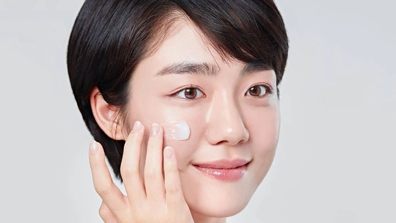 5 Lợi Ích Nổi Bật Của Dưỡng Ẩm Sinh Học Cho Làn Da